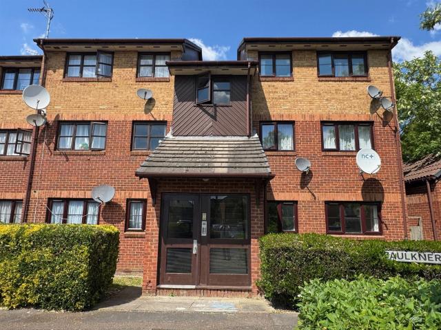 Flat for rent in Chadwell Heath, Greater London