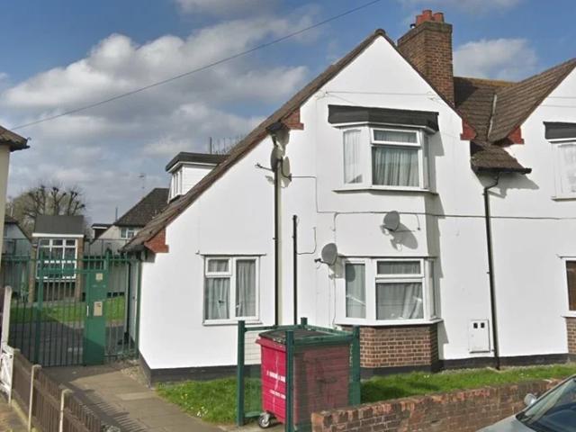 Flat for rent in Thames View, Greater London