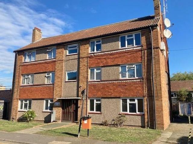 Flat for rent in London Borough of Hounslow, Feltham