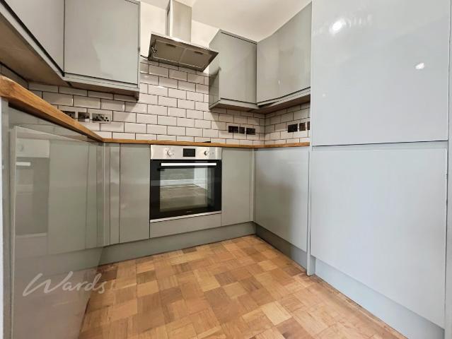 Flat for rent in St James, Sandown Park