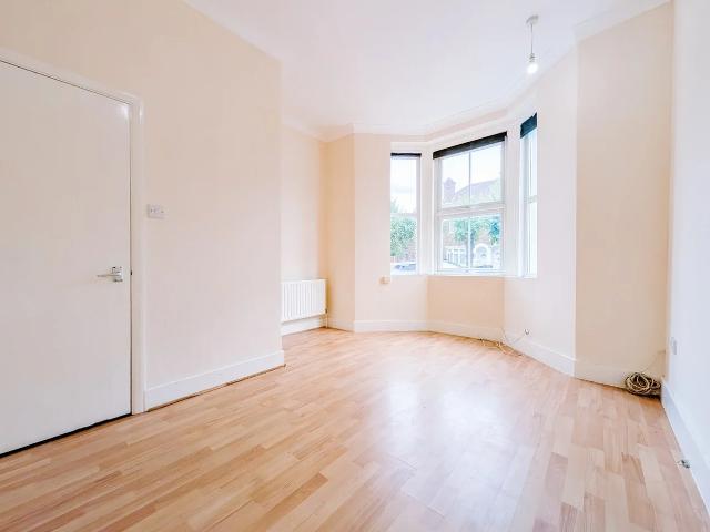 Flat for rent in London Borough of Croydon, Thornton Heath