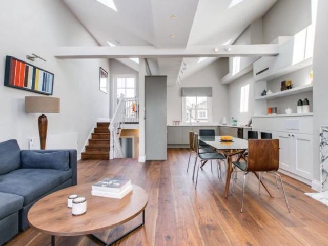 Flat for rent in Brompton, Greater London