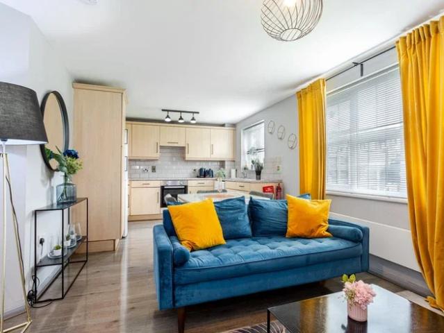 Flat for rent in Higher Irlam, Salford