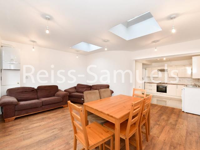 Flat for rent in Isle Of Dogs, Greater London