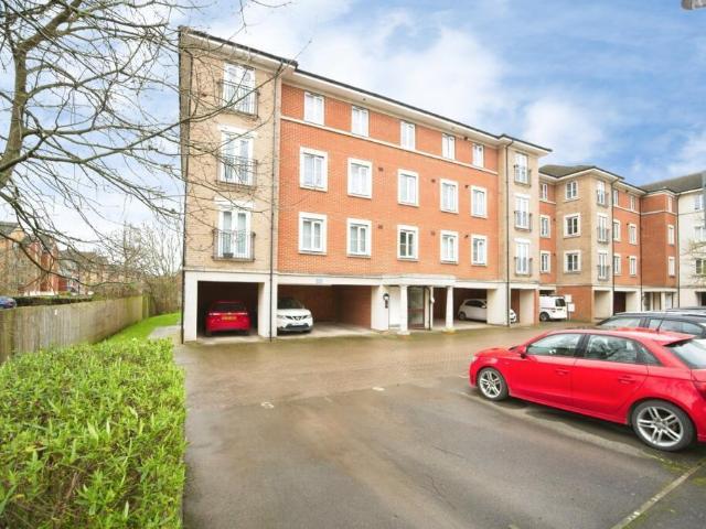 Flat for rent in Cardiff International Sports Village, Falcon Lodge
