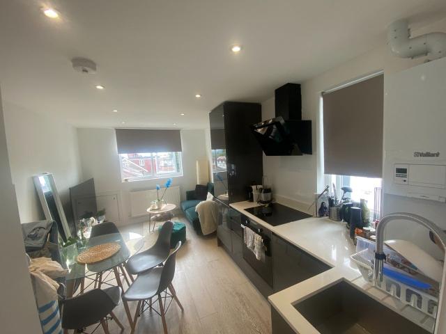 Flat for rent in Hendon, Greater London