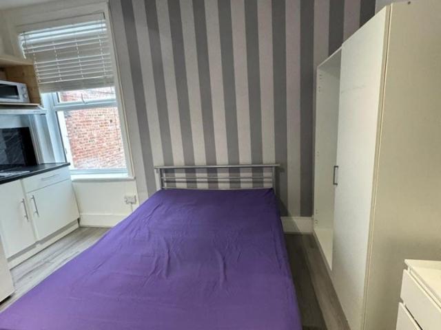 Flat for rent in Golders Green, Greater London