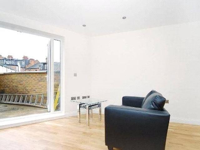Flat for rent in Golders Green, Greater London