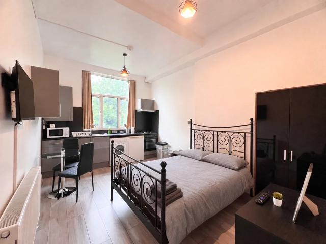 Flat for rent in South Hampstead, Greater London