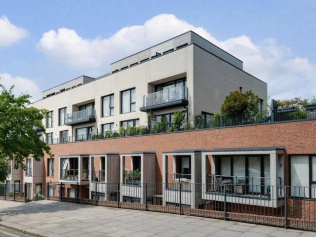 Flat for rent in Golders Green, Greater London