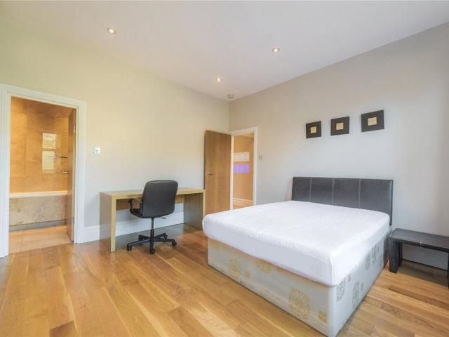 Flat for rent in West Hampstead, Greater London