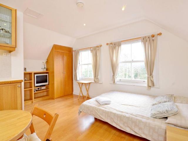Flat for rent in West Hampstead, West Hampstead