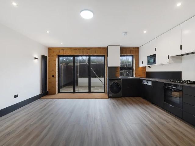 Flat for rent in Nork, Red Hill