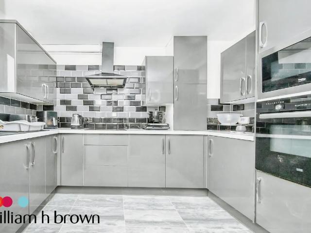 Flat for rent in Key Street, Suffolk