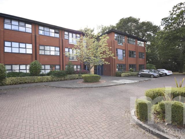 Flat for rent in Adlington, Poynton