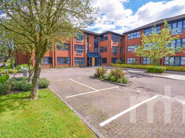 Flat for rent in Hope Green, Poynton