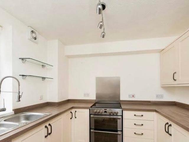 Flat for rent in Reach, Greater London