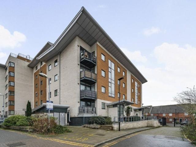 Flat for rent in Reach, Greater London
