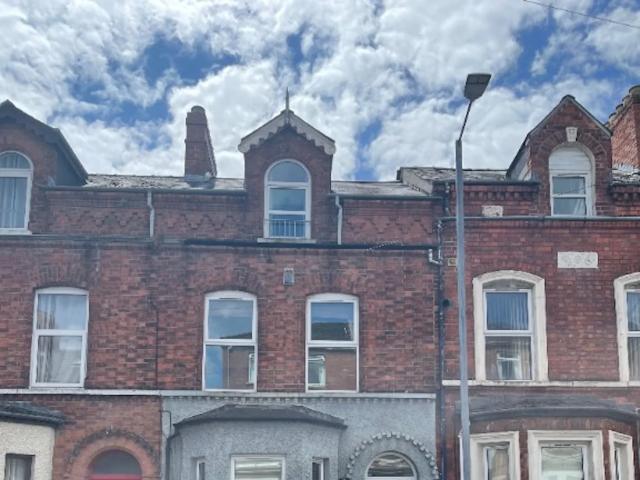 Flat for rent in Belfast, The Holyland
