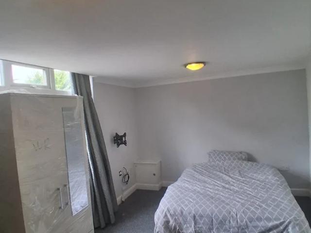 Flat for rent in Blackhills, Surrey