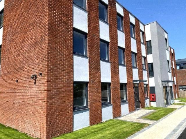 Flat for rent in Fleet, Hart