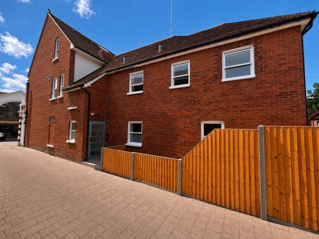 Flat for rent in Fleet, Hart