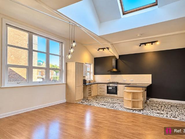 Flat for rent in Ashton-under-Lyne, Tameside