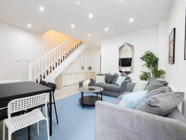Flat for rent in Georgia, Greater Manchester