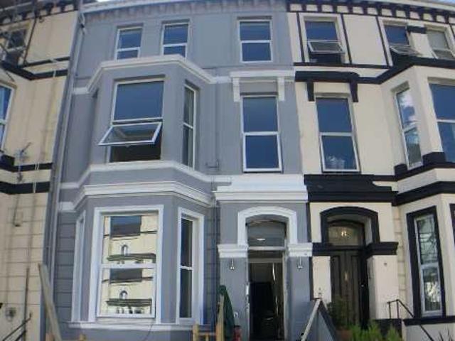 Flat for rent in Mount Wise