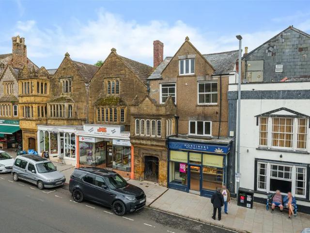 Flat for rent in Chard Town, Chard