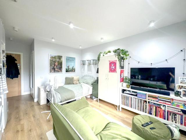 Flat for rent in Lower Edmonton, Edmonton