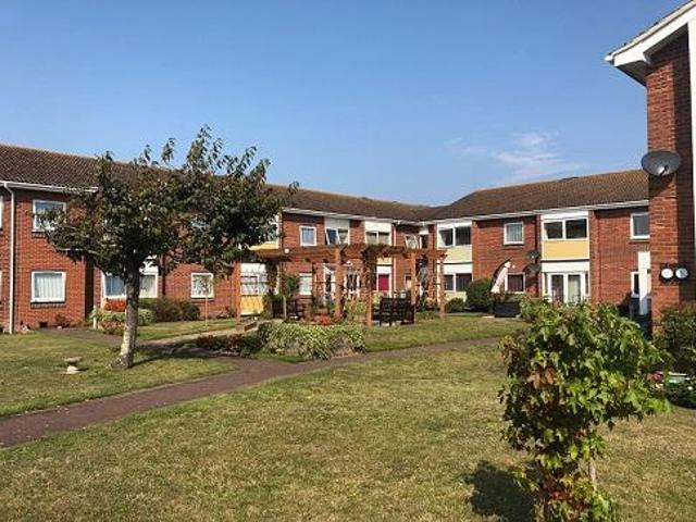 Flat for rent in Clayhall, Gosport