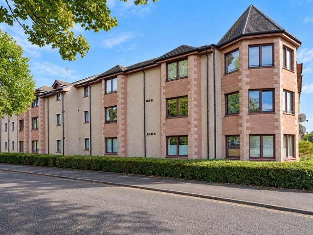 Flat for rent in Riverside, Stirling