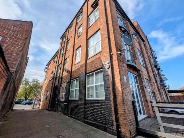 Flat for rent in Newfoundpool, Old Wharf