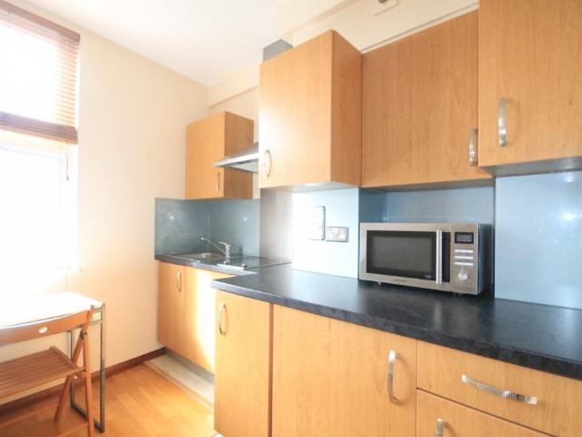 Flat for rent in Shacklewell, Greater London