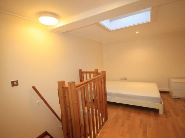 Flat for rent in Shacklewell, Greater London