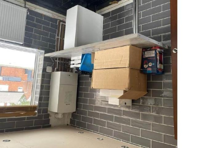 Flat for rent in Moses Gate, Lee Bank