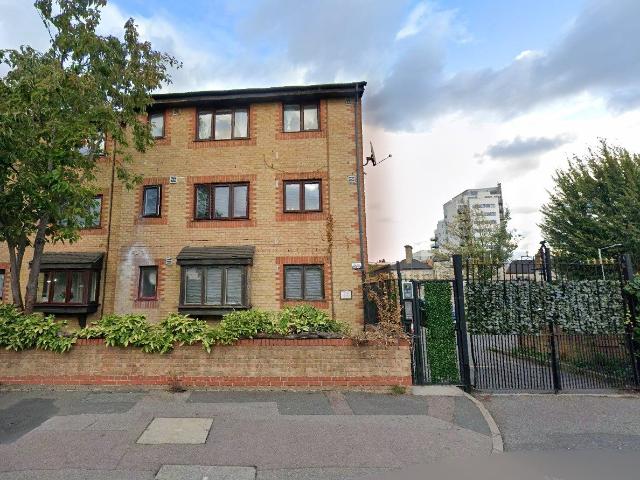 Flat for rent in Stratford New Town, Greater London