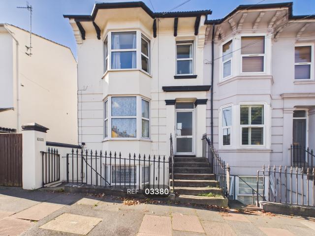 Flat for rent in Hanover & Queen's Park, Brighton