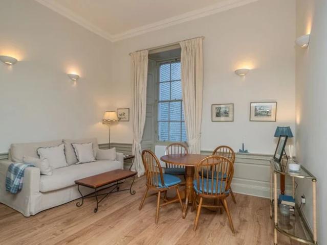 Flat for rent in New Town, Scotland