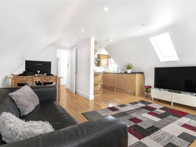 Flat for rent in North Finchley, Greater London