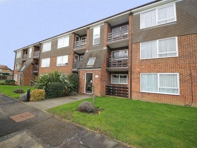 Flat for rent in Cockfosters, Greater London