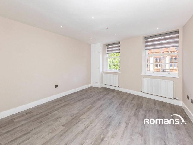 Flat for rent in Reading
