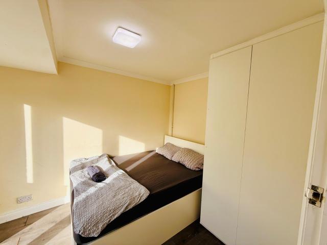 Flat for rent in Chingford, Greater London