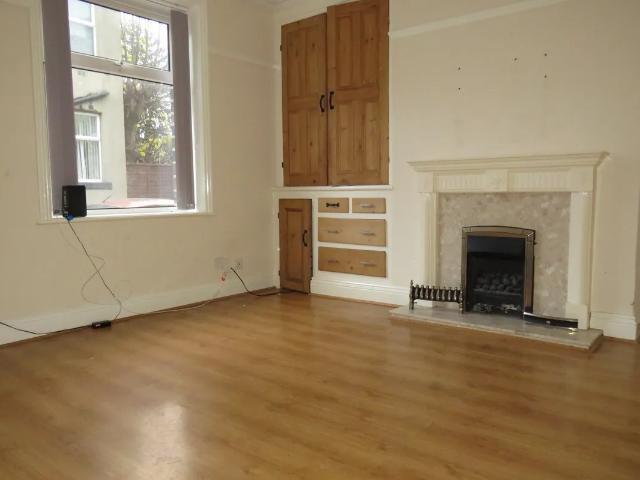 House for rent in Ovenden, Halifax