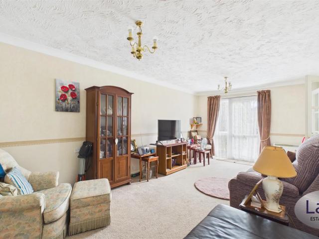 Flat for rent in Cheshunt, Broxbourne