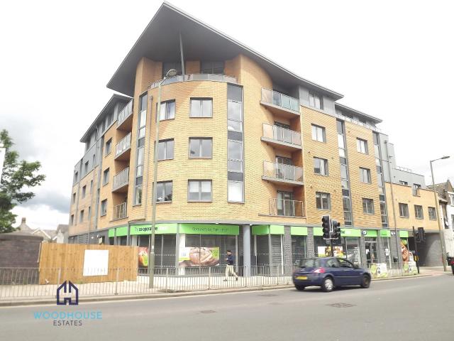 Flat for rent in Brunswick Park, Greater London
