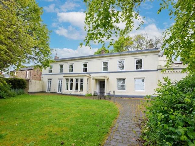 Flat for rent in Whickham, Tyne And Wear