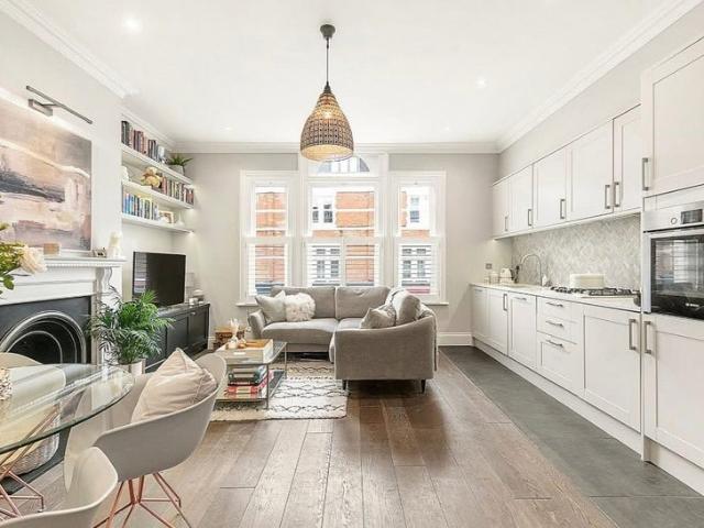 Flat for rent in Hurlingham, Greater London