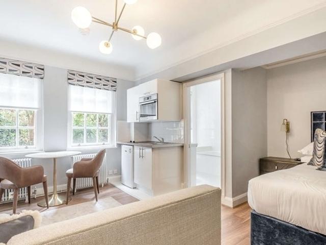 Flat for rent in Chelsea, Greater London